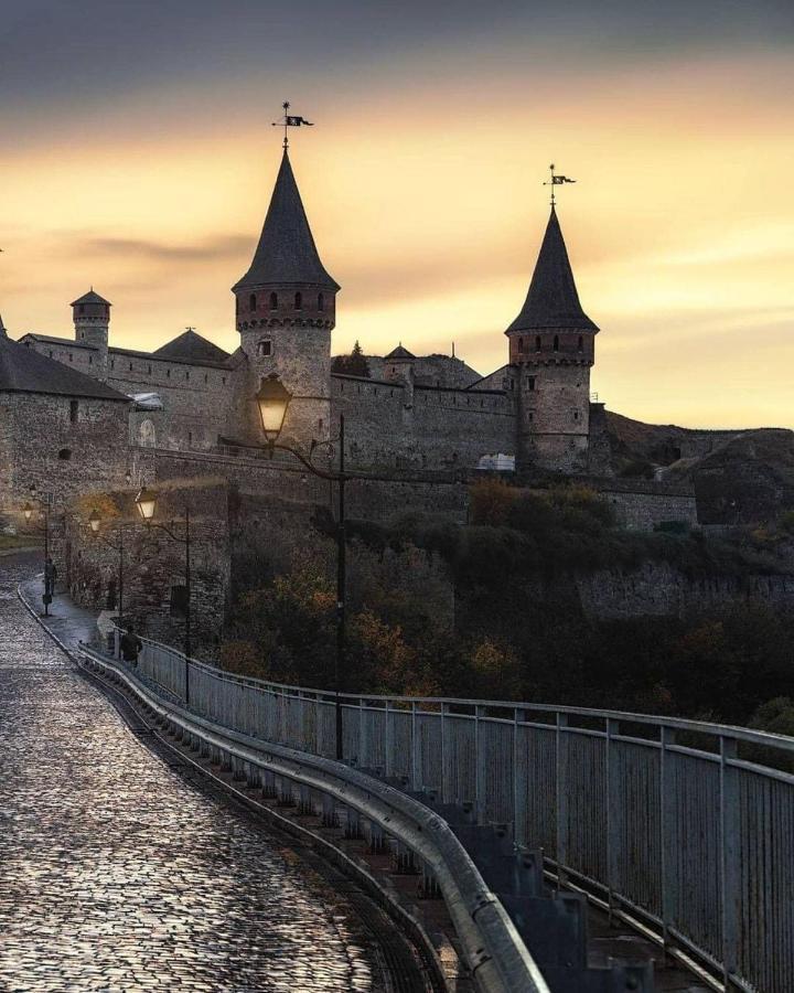 Old Town Apartments Kamjanets-Podilskyi Eksteriør billede